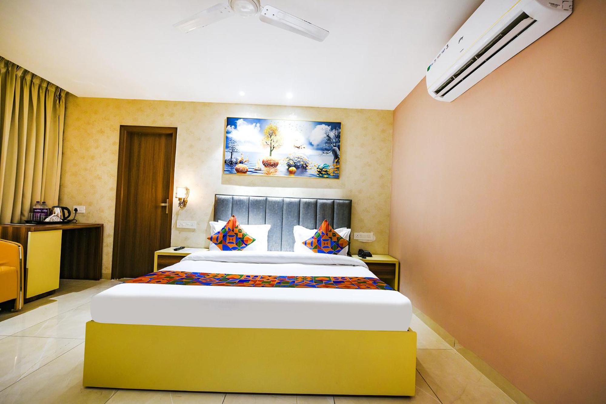 Fabhotel Supreme Suites Ludhiana Exterior foto