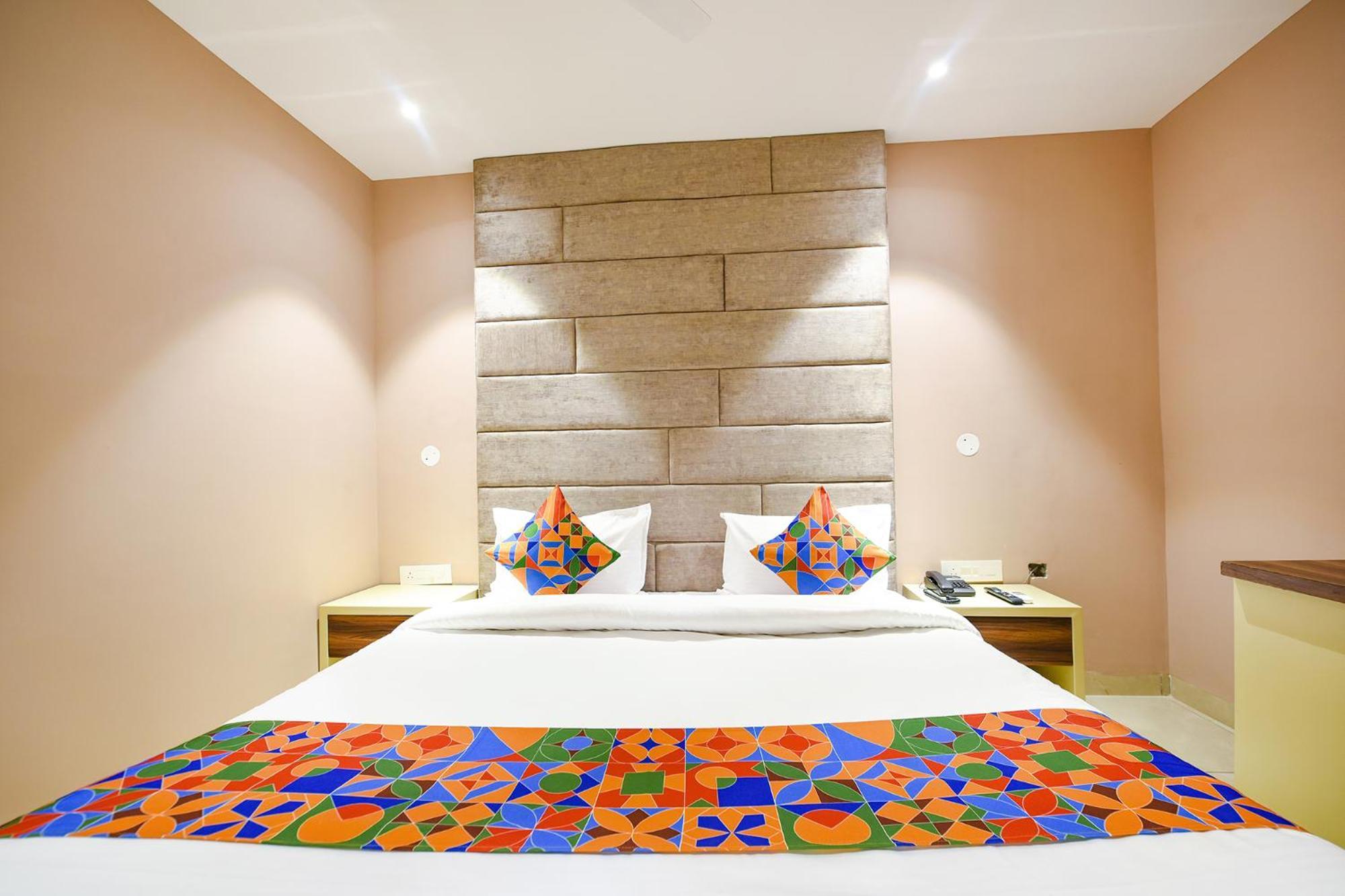 Fabhotel Supreme Suites Ludhiana Exterior foto