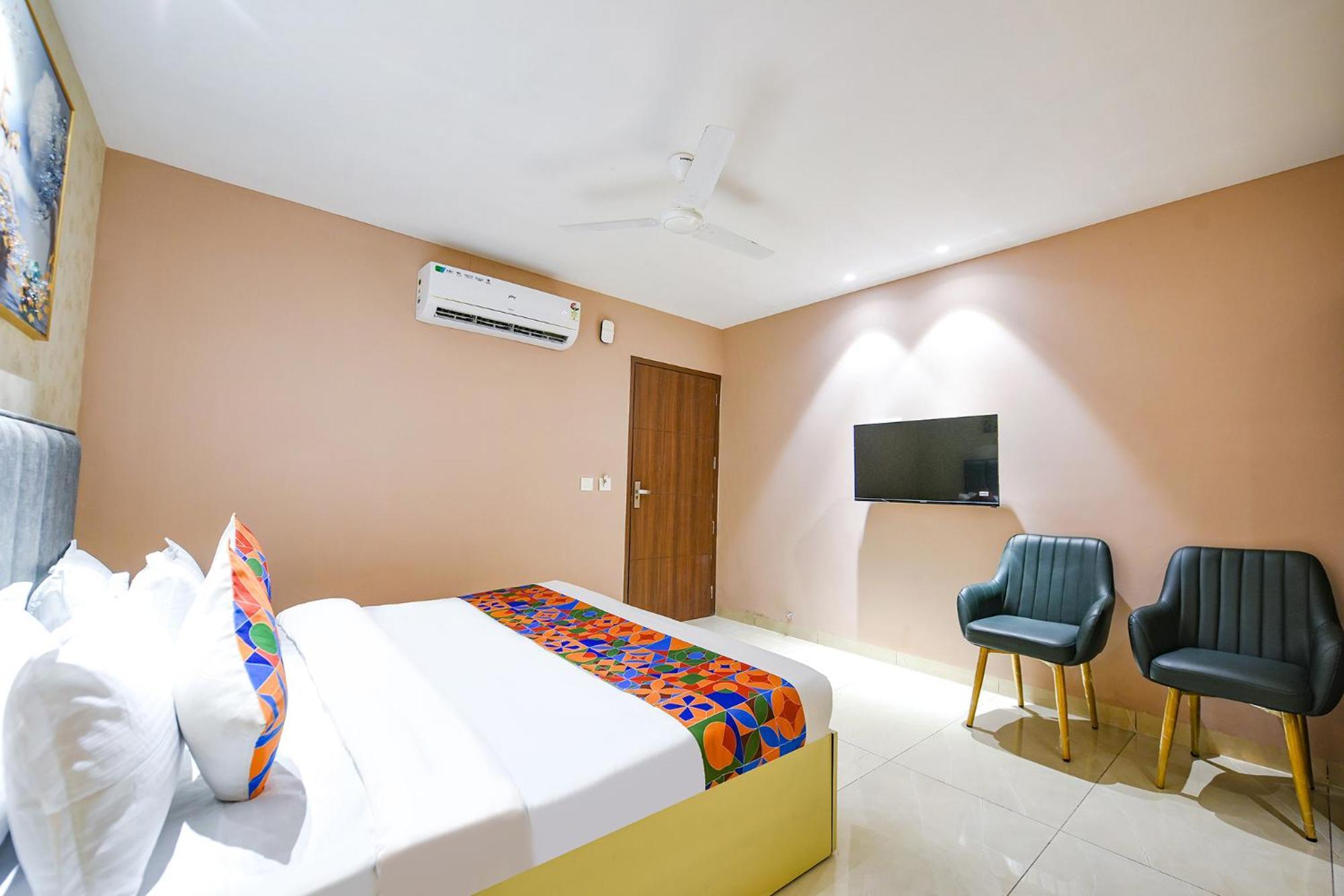 Fabhotel Supreme Suites Ludhiana Exterior foto
