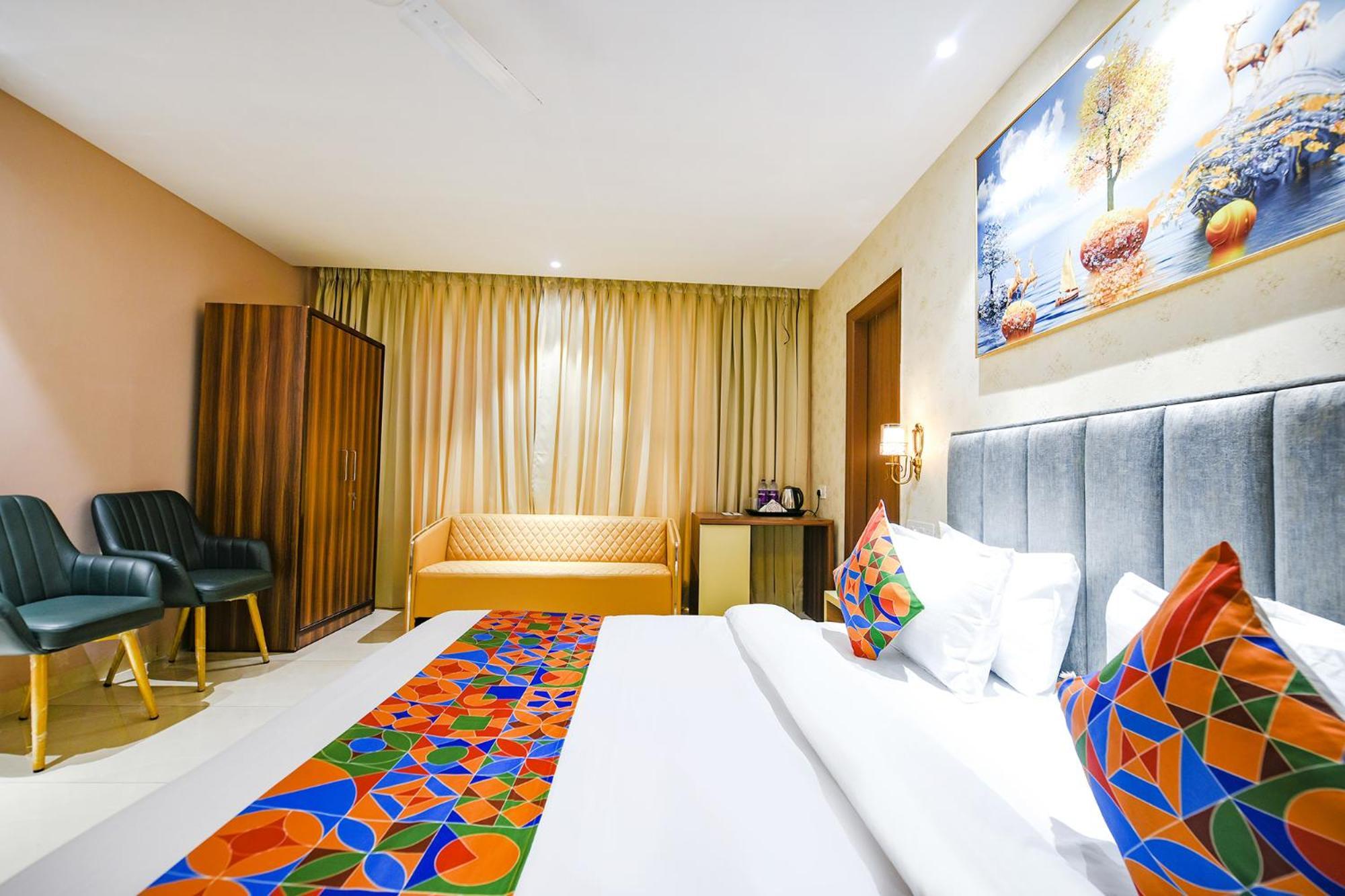 Fabhotel Supreme Suites Ludhiana Exterior foto