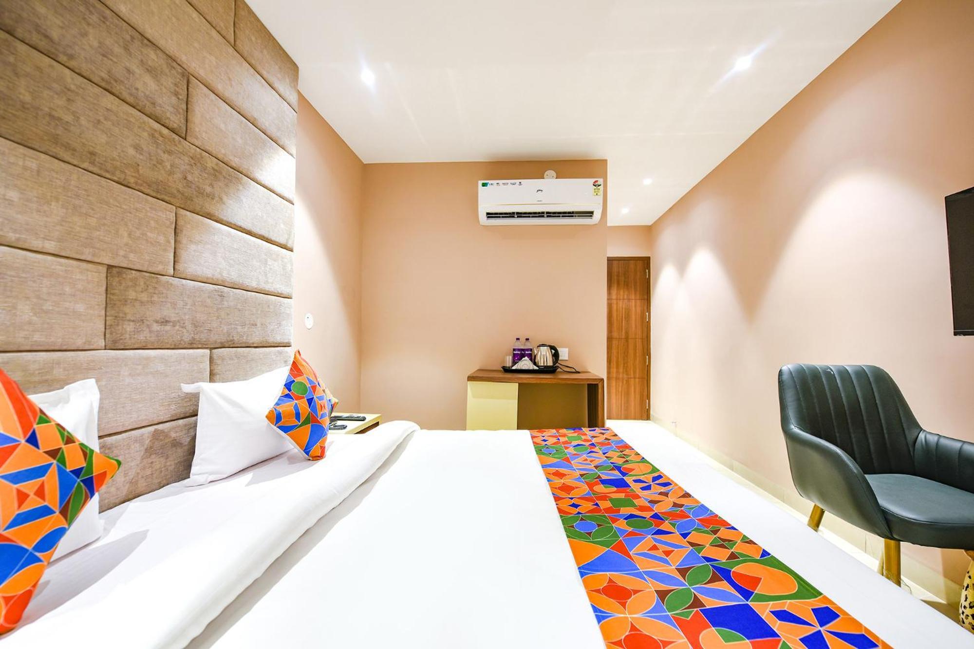 Fabhotel Supreme Suites Ludhiana Exterior foto