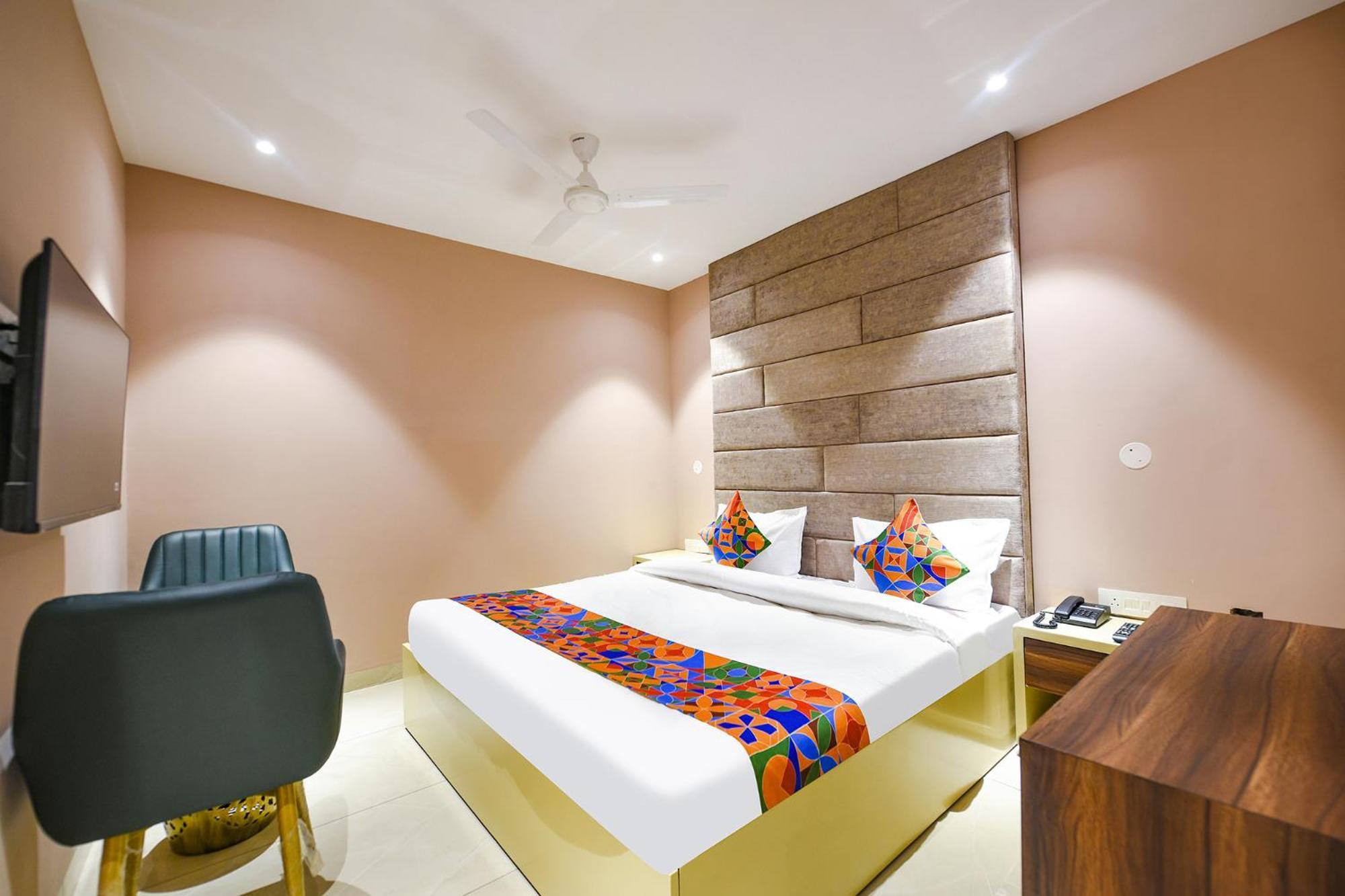 Fabhotel Supreme Suites Ludhiana Exterior foto